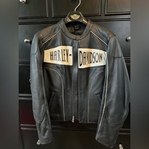 🏍️ Harley-Davidson ladies leather jacket🏍️
